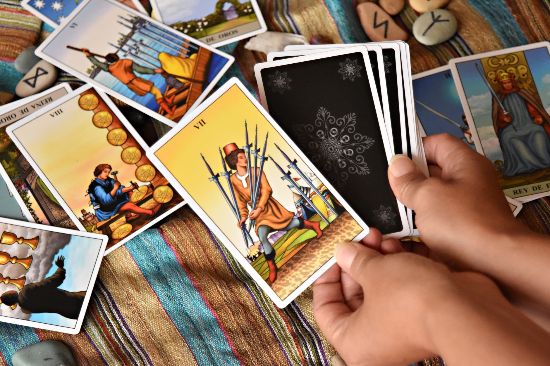 Best Tarot Practice Exercises for New Readers