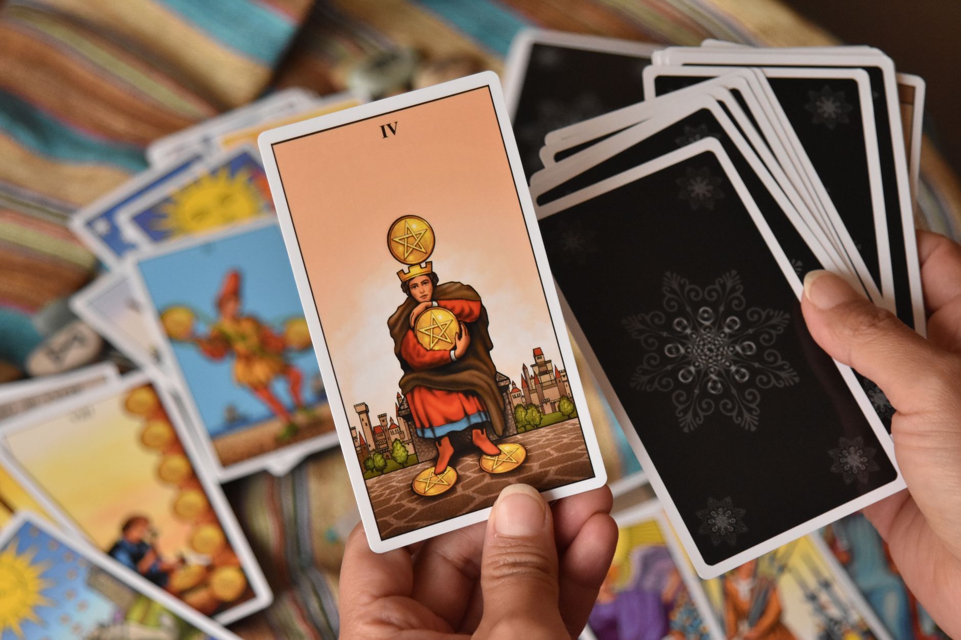 How to Read Tarot Cards: 11 Beginner Practice Exercises (54 chars) – informational, includes number.
