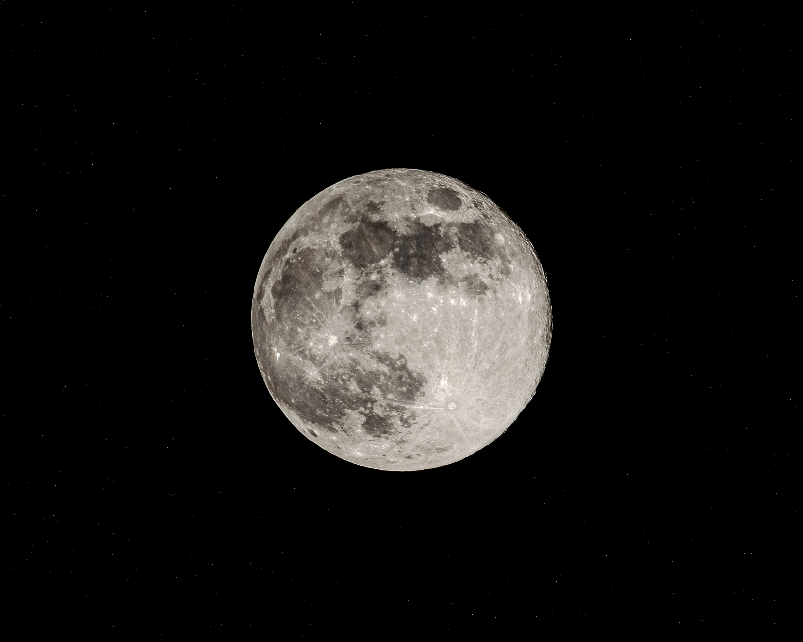 The Complete Guide to Creating Sacred Moon Rituals: Practices for Every Phase