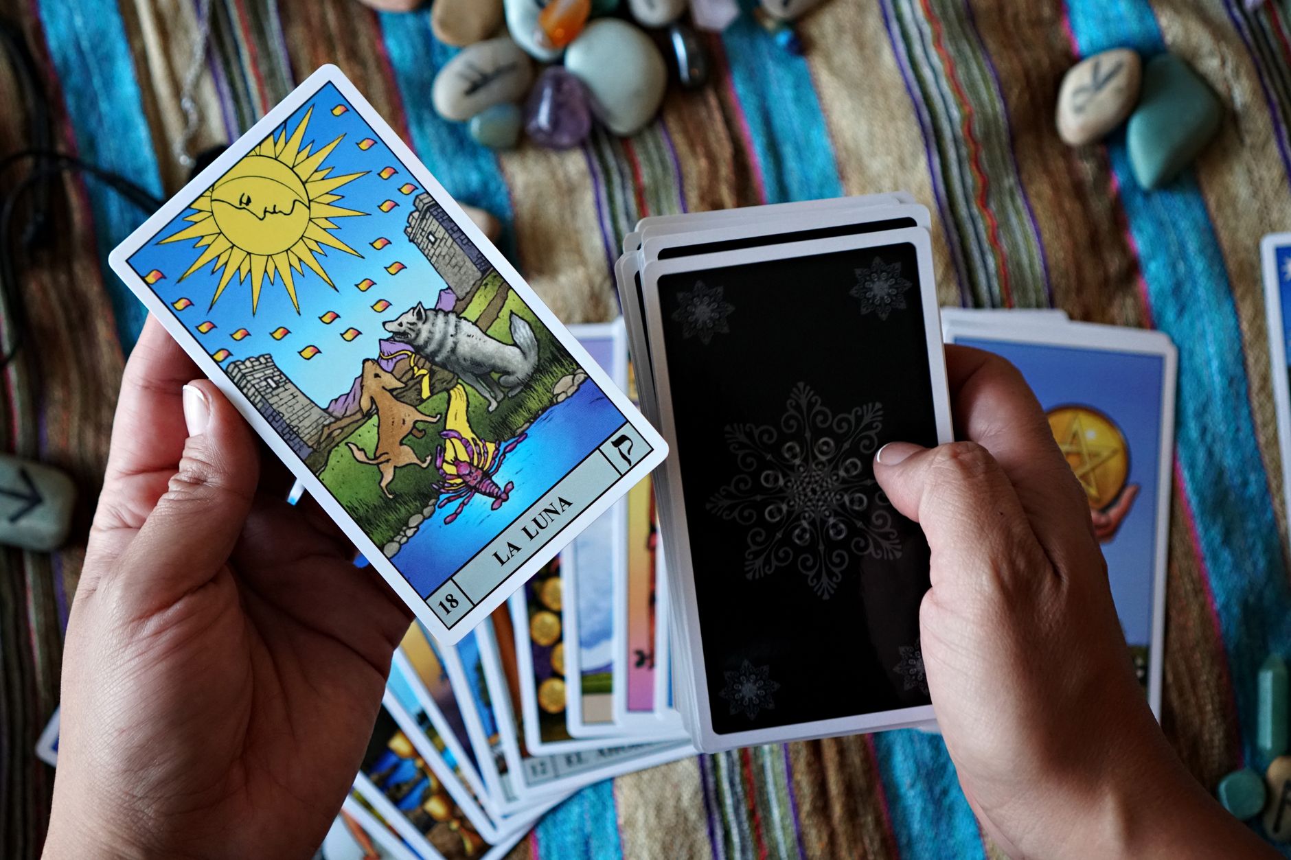 Pisces vs. Virgo Full Moon: Intuition & Psychic Boosts