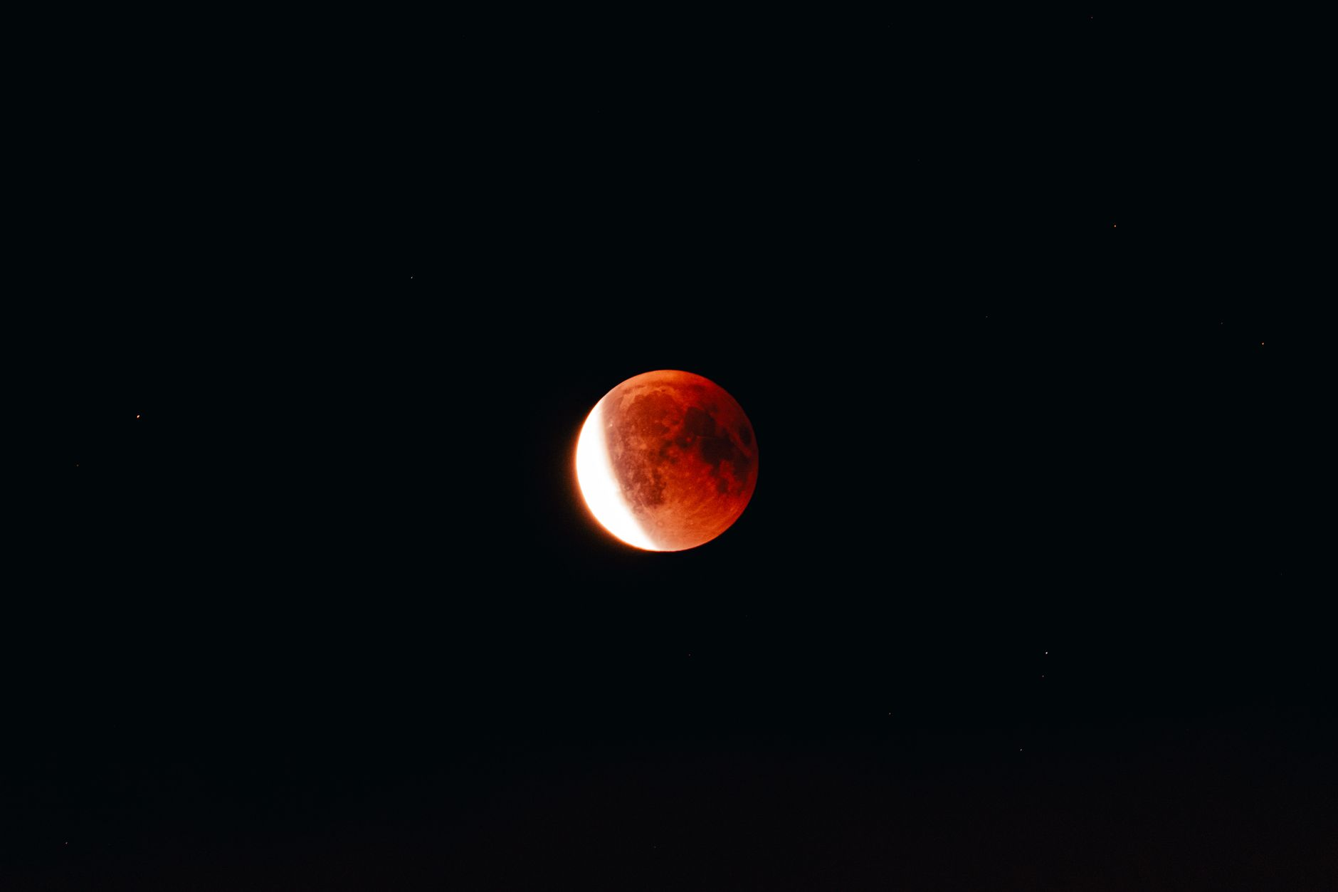 Lunar Correspondences: A Complete Guide to Aligning Your Rituals with Moon Phases and Lunar Energy